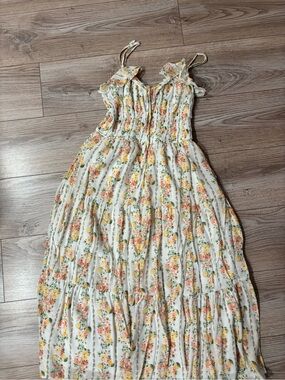 Trixxi Floral Tiered Maxi Dress – M